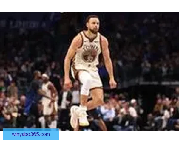 里弗斯盛赞库里颠覆时代地位杜兰特詹姆斯仍主宰联盟格局